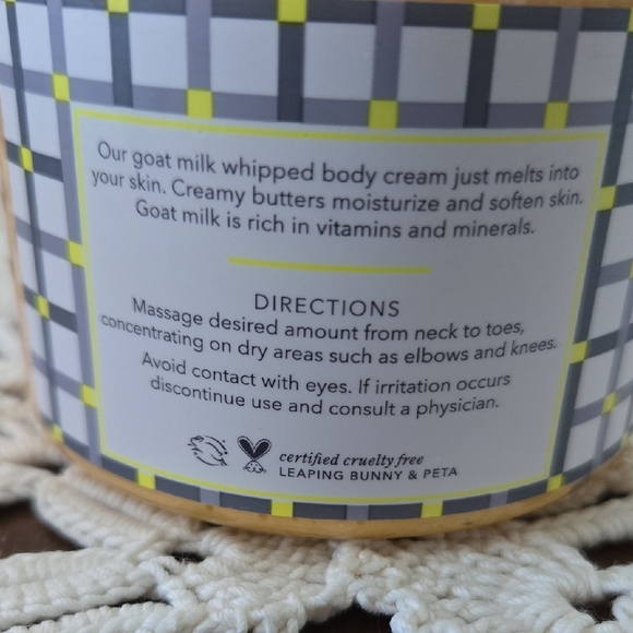 Beekman 1802 Pumpkin Pie & Cream Whipped Body Cream - Picture 2 of 3